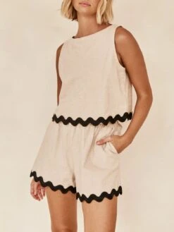 Contrast Trim Round Neck Tank And Shots Set